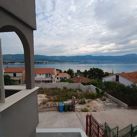 Perleta Luxury Sea View With Jacuzzi