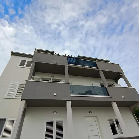 Apartmán Perleta Luxury Sea View With Jacuzzi Trogir