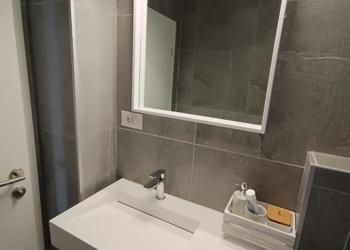 Perleta Luxury Sea View With Jacuzzi Apartman Trogir