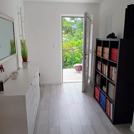 Perleta Luxury Sea View With Jacuzzi Apartman