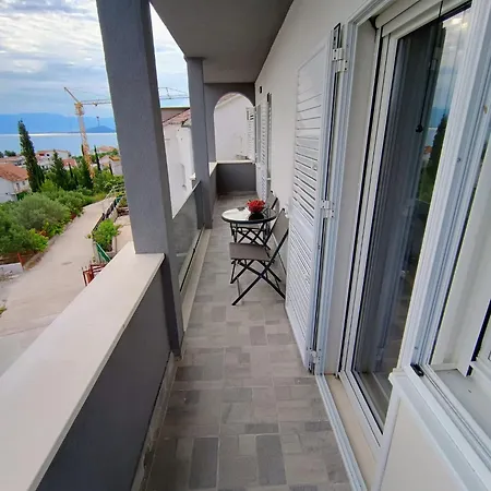 Perleta Luxury Sea View With Jacuzzi *