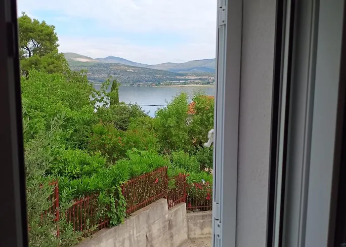 Perleta Luxury Sea View With Jacuzzi Apartment