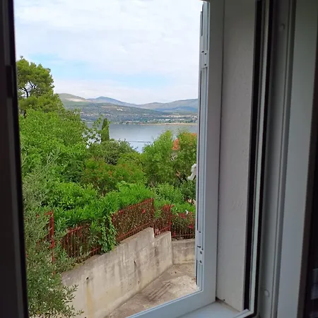 Perleta Luxury Sea View With Jacuzzi Daire